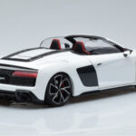 Audi R8 Spyder Performance ホワイト Kengfai 1:18 - image 3 of 11