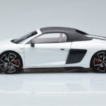 Audi R8 Spyder Performance ホワイト Kengfai 1:18 - image 4 of 11