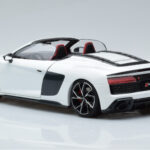 Audi R8 Spyder Performance ホワイト Kengfai 1:18 - image 8 of 11