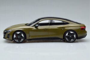 Audi RS E-Tron GT オリーブ Norev 1:18 188380 メタル - 画像 3/6
