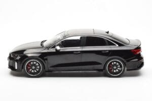 Audi RS3 8Y セダン ブラック MCG 1:18 MCG18450 メタル - 画像 3/6