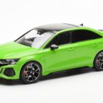 Audi RS3 8Y セダン グリーン MCG 1:18