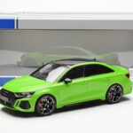 Audi RS3 8Y セダン グリーン MCG 1:18 - image 6 of 6
