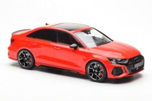 Audi RS3 8Y セダン レッド MCG 1:18 MCG18451 メタル - 画像 4/6