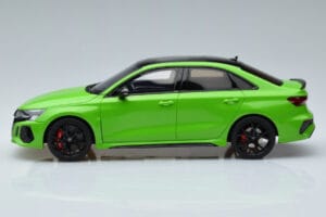 Audi RS3 8Y セダン グリーン GT Spirit 1:18 GT414 レジン - 画像 3/6