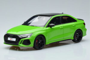 Audi RS3 8Y セダン グリーン GT Spirit 1:18