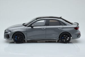 Audi RS3 8Y Sedan Performance Edition グレー GT Spirit 1:18 GT885 レジン - 画像 3/6