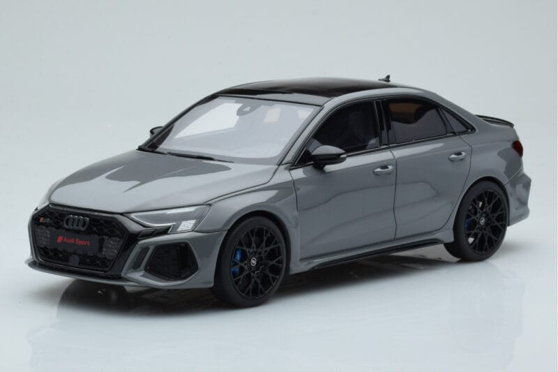 Audi RS3 8Y Sedan Performance Edition グレー GT Spirit 1:18
