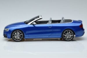 Audi RS5 B8 カブリオレ ブルー GT Spirit 1:18 ZM053 レジン - 画像 3/6