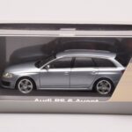 Audi RS6 C6 Monza シルバー Minichamps 1:43 - image 4 of 4