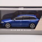 Audi RS6 C6 Sepang ブルー Minichamps 1:43 - image 4 of 4