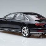 Audi S8 D5 Mythos ブラック Asia Edition GT Spirit 1:18 CLDC019 レジン - image 5 of 6