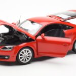 Audi TT 8J レッド メタリック Minichamps 1:18 - image 2 of 8