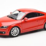 Audi TT 8J レッド メタリック Minichamps 1:18