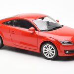 Audi TT 8J レッド メタリック Minichamps 1:18 - image 6 of 8