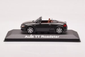 Audi TT 8N ロードスター グレー Minichamps 1:43