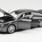 Bentley Flying Spur W12 グラナイトグレー Kyosho 1:18 - image 2 of 8