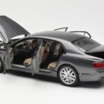 Bentley Flying Spur W12 グラナイトグレー Kyosho 1:18 - image 5 of 8