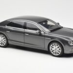 Bentley Flying Spur W12 グラナイトグレー Kyosho 1:18 - image 6 of 8