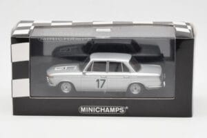 BMW 2000 Ti #17 J. Ickx / C. van Ophem Winners 24 Hours of Spa 1966 Minichamps 1:43 400662517 メタル - 画像 4/4