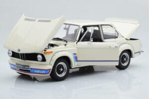 BMW 2002 Turbo ホワイト Kyosho 1:18 08544W メタル - 画像 2/8