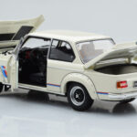 BMW 2002 Turbo ホワイト Kyosho 1:18 - image 3 of 8