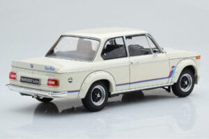 BMW 2002 Turbo ホワイト Kyosho 1:18 08544W メタル - 画像 4/8