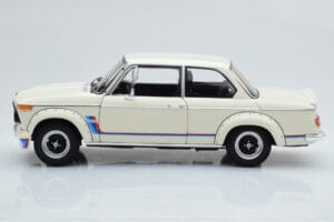 BMW 2002 Turbo ホワイト Kyosho 1:18 08544W メタル - 画像 5/8