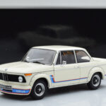 BMW 2002 Turbo ホワイト Kyosho 1:18 - image 8 of 8