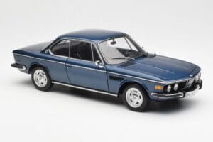 BMW 3.0 CSi E9 ブルーメタリック AUTOart 1:18 70672 メタル - 画像 6/8