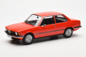 BMW 318 E21 レッド KK-Scale 1:18
