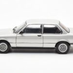 BMW 323i E21 Aspen シルバー AUTOart 1:18 - image 4 of 8