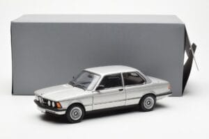 BMW 323i E21 Aspen シルバー AUTOart 1:18 80430433552 メタル - 画像 8/8
