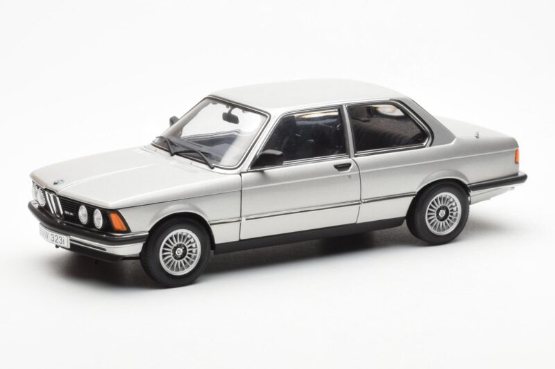 BMW 323i E21 Aspen シルバー AUTOart 1:18