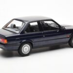 BMW 325i E30 ブルー メタリック Norev 1:18 - image 2 of 6