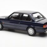 BMW 325i E30 ブルー メタリック Norev 1:18 - image 5 of 6