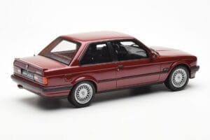 BMW 325i E30 ボルドー Metallic Otto 1:18 OT102 レジン - 画像 2/6