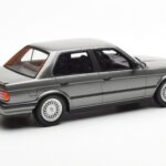 BMW 325i E30 セダン Dolphin グレー Otto 1:18 - image 2 of 6
