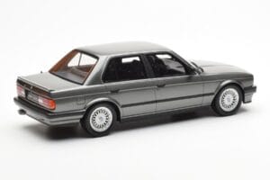BMW 325i E30 セダン Dolphin グレー Otto 1:18 OT819 レジン - 画像 2/6