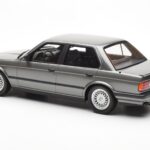 BMW 325i E30 セダン Dolphin グレー Otto 1:18 - image 5 of 6