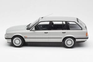 BMW 325i E30 Touring シルバー Norev 1:18 183216 メタル - 画像 3/6