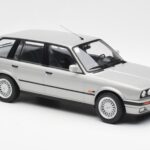 BMW 325i E30 Touring シルバー Norev 1:18 - image 4 of 6