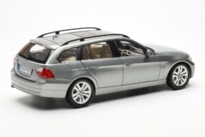 BMW 330i E91 Touring グレー Metallic Kyosho 1:18 80430394359 メタル - 画像 3/8