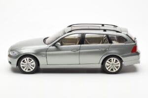 BMW 330i E91 Touring グレー Metallic Kyosho 1:18 80430394359 メタル - 画像 4/8