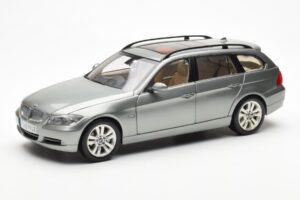 BMW 330i E91 Touring グレー Metallic Kyosho 1:18
