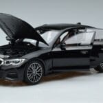 BMW 330i G20 ブラックメタリック Norev 1:18 183277 メタル - image 2 of 7