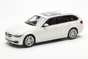 BMW 335i F31 Touring アルパインホワイト Paragon 1:18