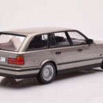 BMW 530i E34 Touring グレーメタリック MCG 1:18 - image 2 of 6