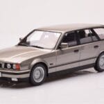 BMW 530i E34 Touring グレーメタリック MCG 1:18