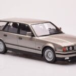 BMW 530i E34 Touring グレーメタリック MCG 1:18 - image 4 of 6